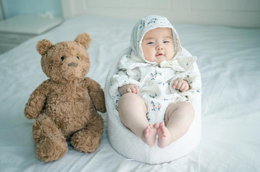 山东宝宝吃不饱母乳的症状